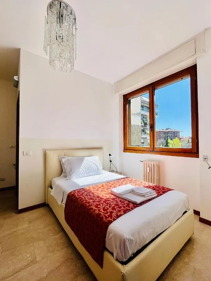 Green Guest House Milano 0*,  İtalya