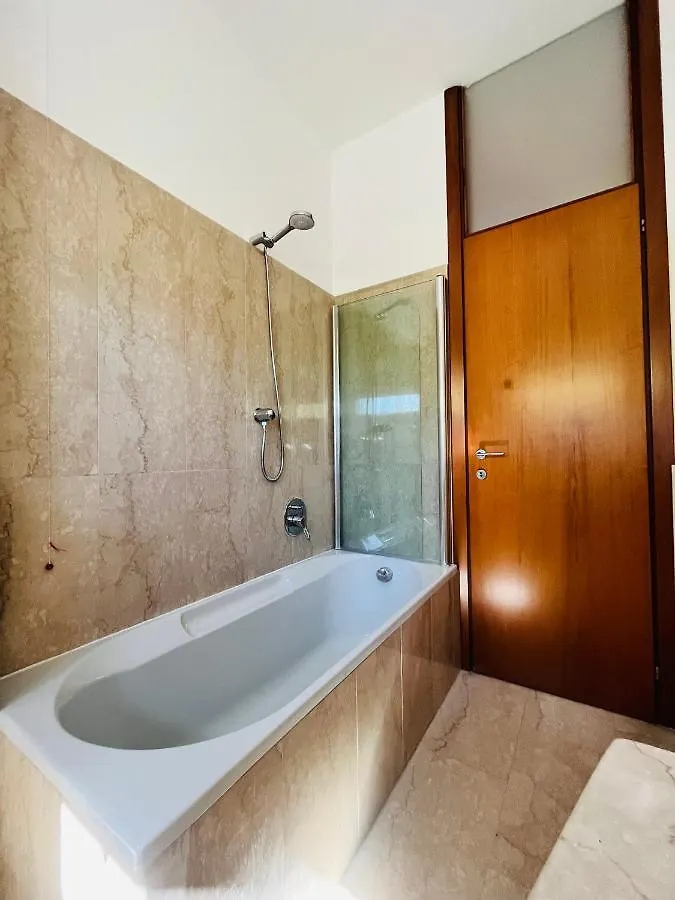 Green Guest House Милан