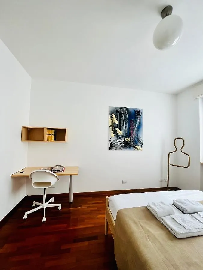 Green Guest House Милан Италия