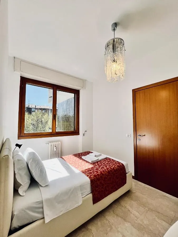 Green Guest House Милан Италия