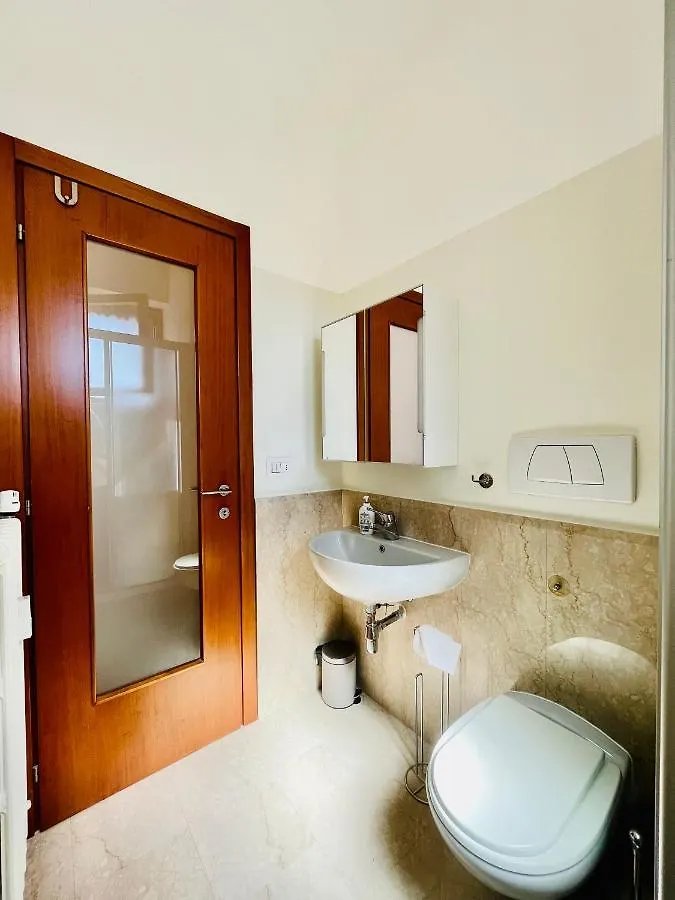 Green Guest House Милан Италия