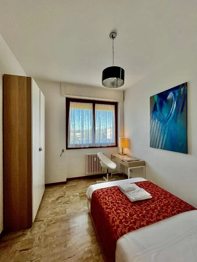 Green Guest House Милан